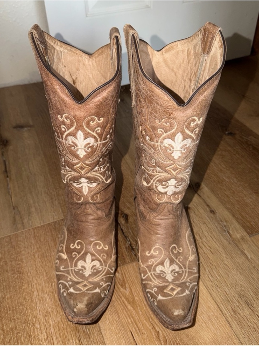 Rust Brown Embroidered Leather Cowboy Boots - Circle G